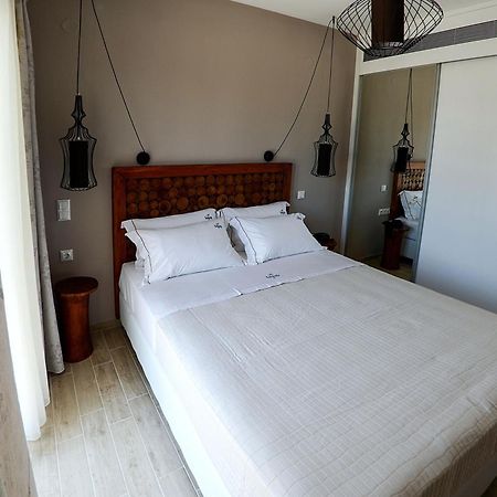 Hatzoudis Luxury Suites Chrysi Ammoudia Buitenkant foto